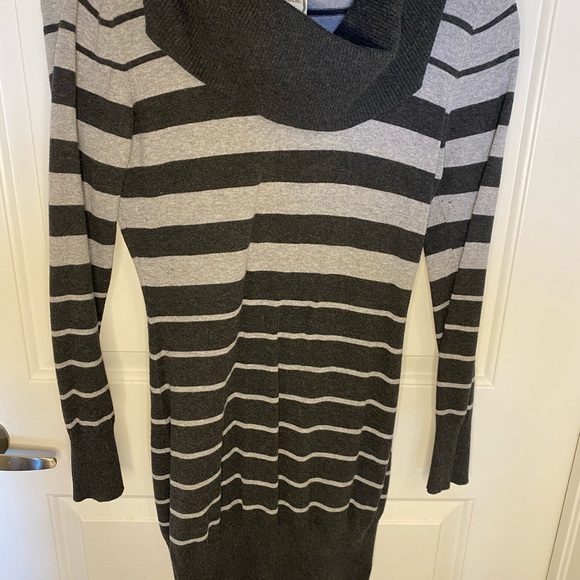 Women’s Long Grey Striped Cowl Neck Sweater - S - Picture 3 of 6